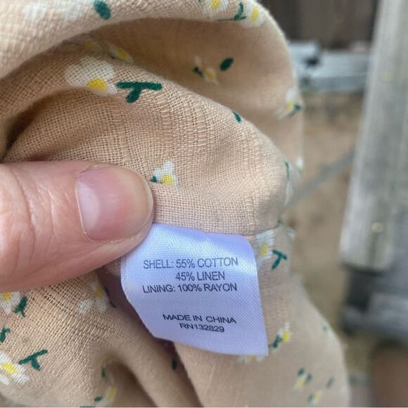 MAJORELLE Evelyn Dress in Tan Ditsy size medium - Picture 5 of 12
